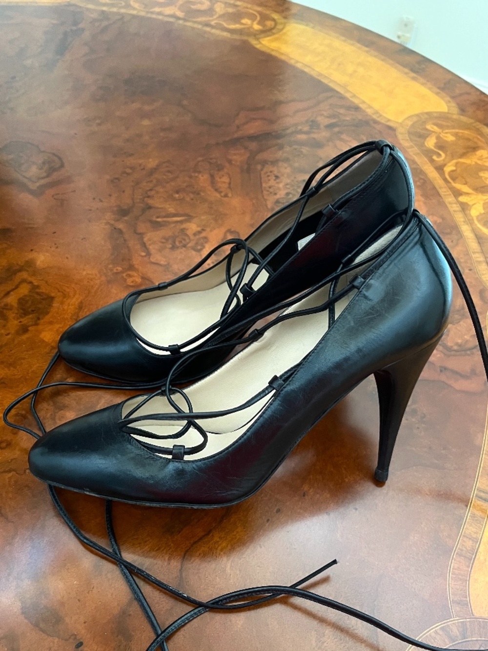 Michael Kors Black Leather Lace Up Heels Pumps Size 9M - Picture 2 of 9